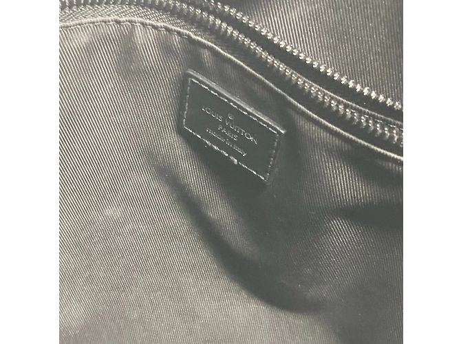 Bolsa Tote Epi Sac Plat Fold da Louis Vuitton Preto - vista 15