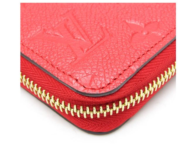 Cartera Zippy Monogram Empreinte Louis Vuitton Roja - vista 5