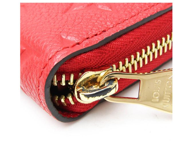 Cartera Zippy Monogram Empreinte Louis Vuitton Roja - vista 7