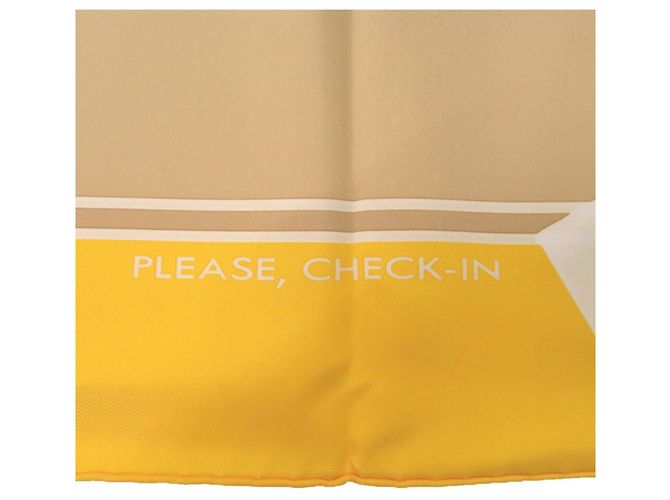 Hermès Kelly Carre Seidenschal Beige Gelb - Ansicht 3