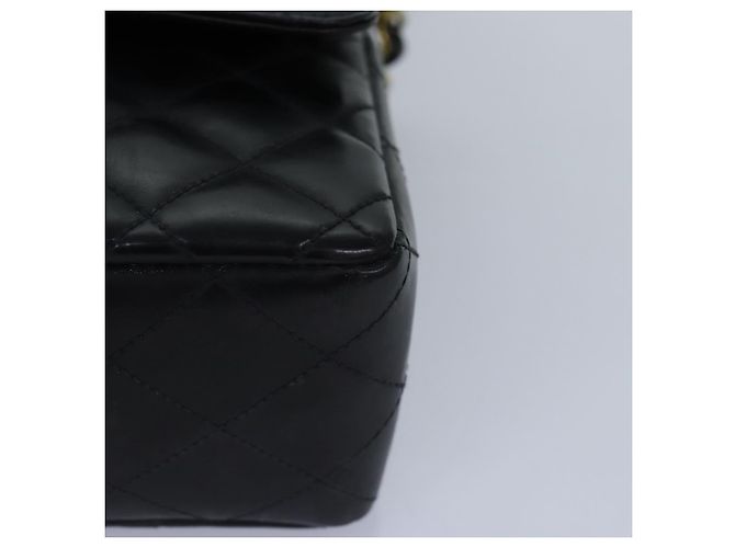 CHANEL Borsa a Spalla Matelassé in Pelle Nera con Catena Dorata CC Auth 88183 Nero D'oro - vista 16
