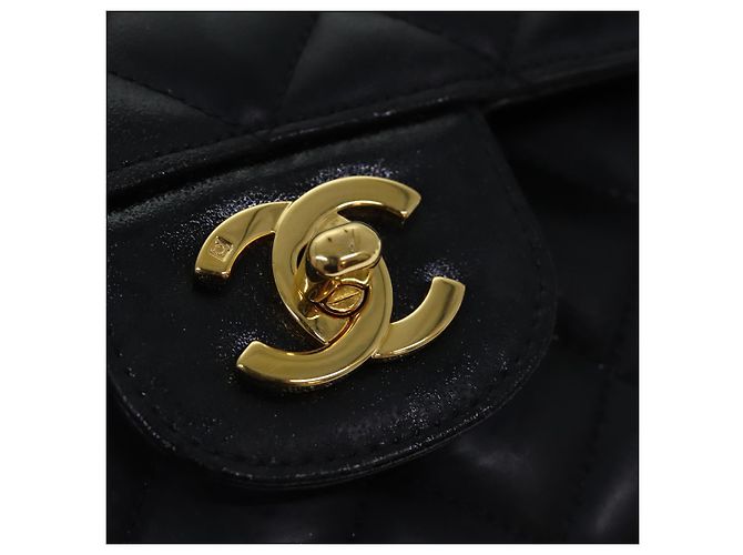 CHANEL Borsa a Spalla Matelassé in Pelle Nera con Catena Dorata CC Auth 88183 Nero D'oro - vista 19