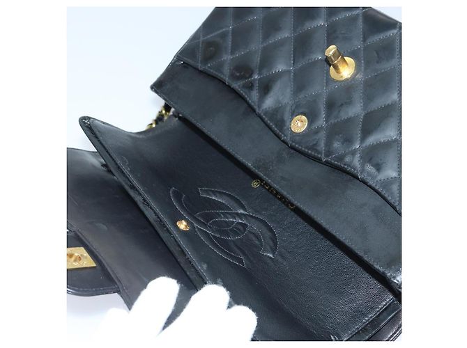 CHANEL Borsa a Spalla Matelassé in Pelle Nera con Catena Dorata CC Auth 88183 Nero D'oro - vista 20