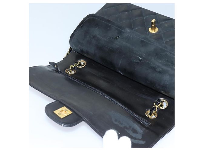 CHANEL Borsa a Spalla Matelassé in Pelle Nera con Catena Dorata CC Auth 88183 Nero D'oro - vista 8