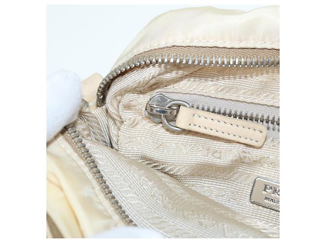 Pochette Prada Nylon Beige Argento Auth ki4892 - vista 25