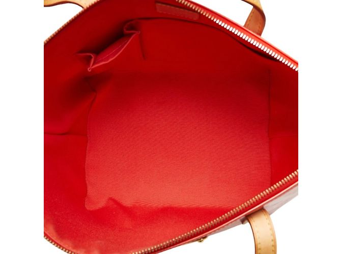 Borsa Louis Vuitton Monogram Vernis Bellevue PM Rosso - vista 8