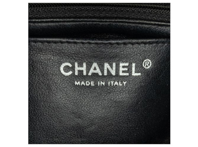 Chanel Mini Cuadrado Negro Clásico en Charol con Solapa Simple - vista 5