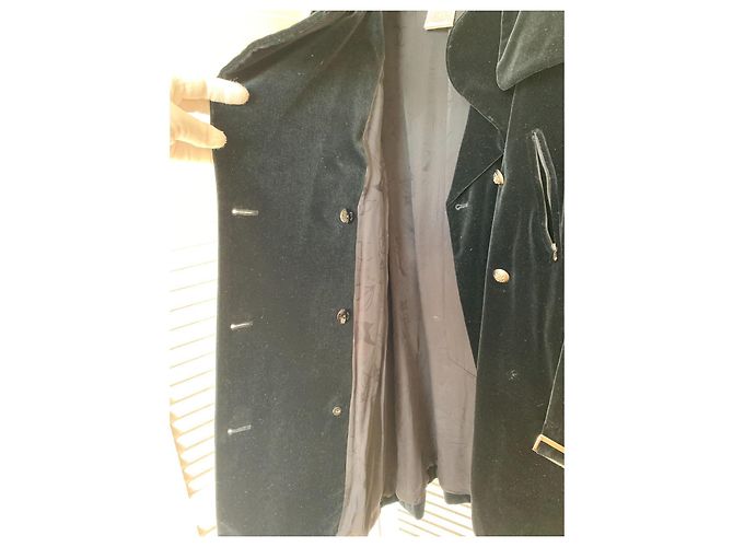 Abrigo negro de terciopelo de doble botonadura con cinturón 08A de Chanel & Karl Lagerfeld 2008 - vista 14
