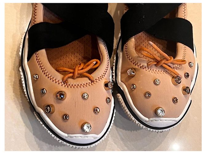Red Valentino Sneaker aus beige Stoff - Ansicht 3