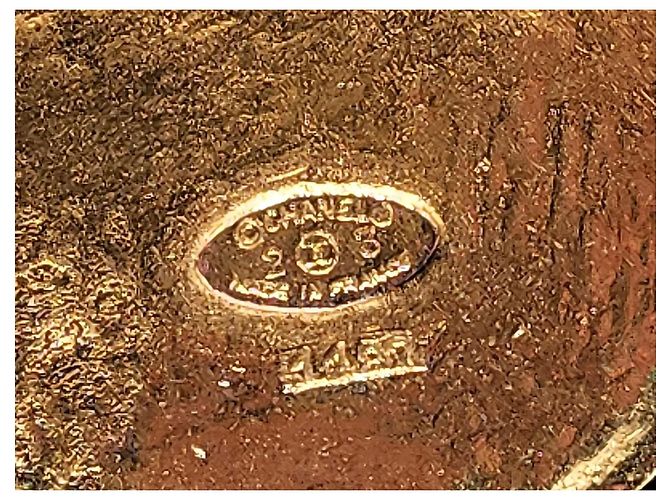 Cambon Chanel Vintage Medaillon Kamelienspinne Gold hardware - Ansicht 5
