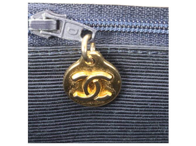 Borsa a spalla Chanel Half Moon Chain Bianco - vista 15