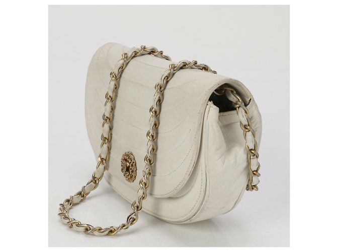 Borsa a spalla Chanel Half Moon Chain Bianco - vista 4