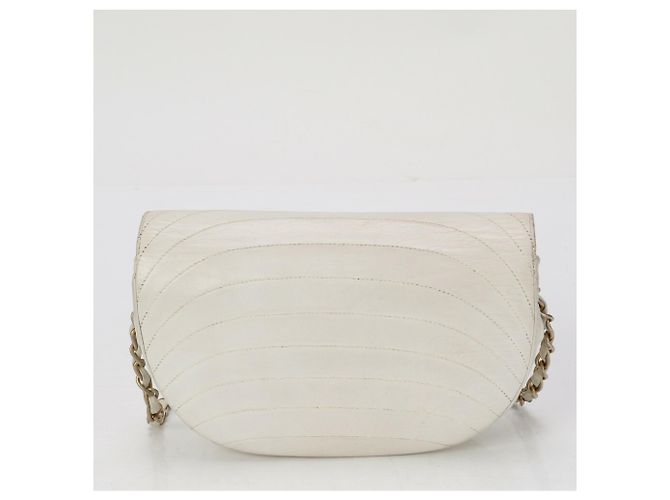 Borsa a spalla Chanel Half Moon Chain Bianco - vista 6