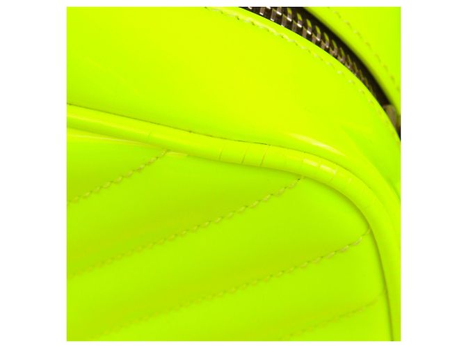SAINT LAURENT - Borsa a spalla Lou Saint Laurent in pelle verniciata gialla fluorescente Giallo - vista 8