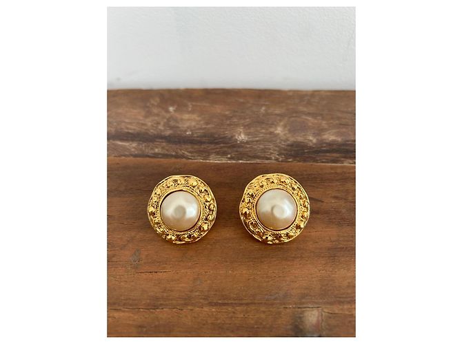 Orecchini Chanel a clip dorati e perle D'oro - vista 2