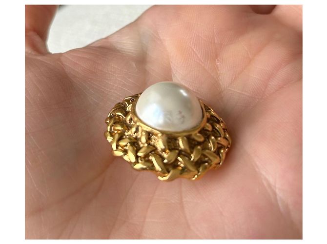 Orecchini Chanel a clip dorati e perle D'oro - vista 3