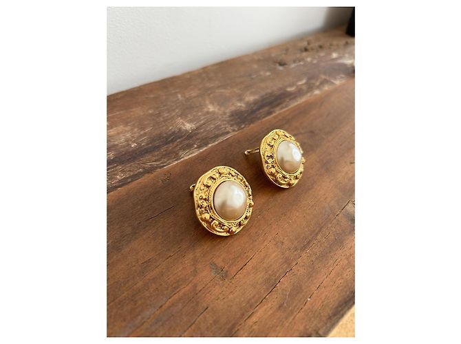 Orecchini Chanel a clip dorati e perle D'oro - vista 4