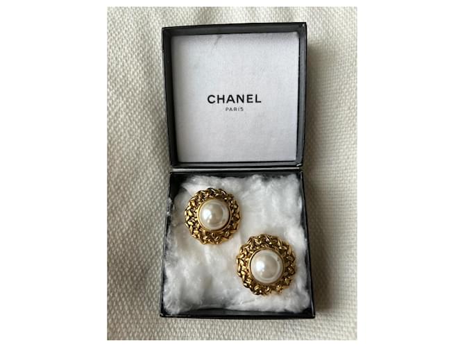 Orecchini Chanel a clip dorati e perle D'oro - vista 2