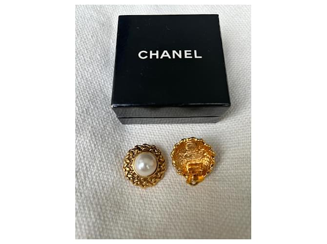 Orecchini Chanel a clip dorati e perle D'oro - vista 7
