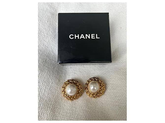 Orecchini Chanel a clip dorati e perle D'oro - vista 8