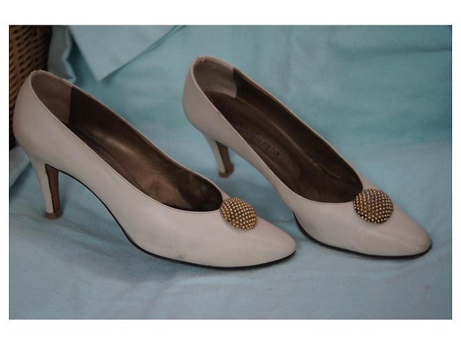 Yves Saint Laurent Pumps aus Leder Eggshell Aus weiß - Ansicht 3