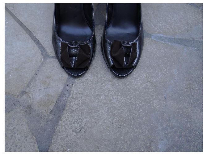 Céline Pumps aus grauem Lackleder Gr. 38 FR - Ansicht 2