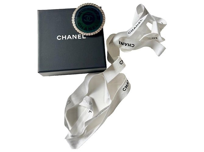 Spilla Chanel La Pausa in resina blu e oro Gold hardware - vista 13