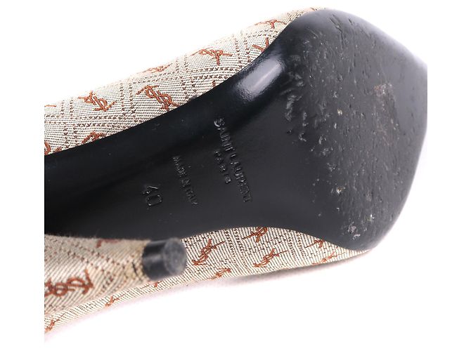 SAINT LAURENT - Saint Laurent Pumps aus braunem, monogrammiertem Canvas (Größe 40) - Ansicht 6