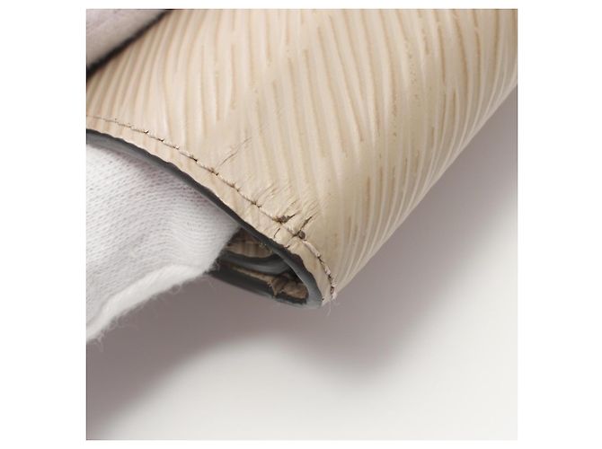 Twist Billetera bi-fold de cuero Epi Louis Vuitton Beige - vista 8