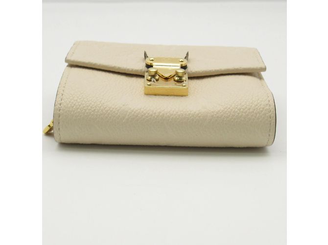 Cartera Metis Compact Tri-fold de Louis Vuitton Beige - vista 4