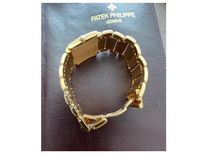 PATEK PHILIPPE Twenty Four Uhr aus Roségold - Ansicht 12