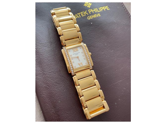 PATEK PHILIPPE Twenty Four Uhr aus Roségold - Ansicht 2