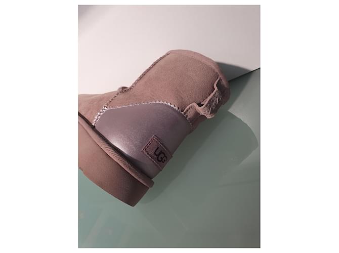 Ugg Bailey Button Mini Metallic Dusk Pink - view 3