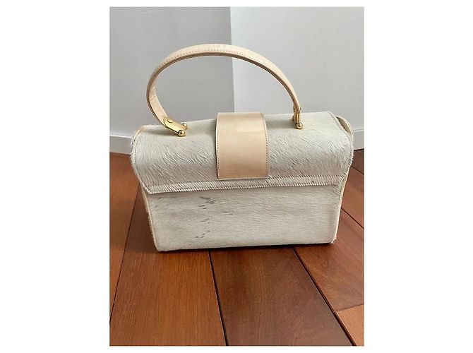 Philippe Model Cubical Handtasche aus weißem und cremefarbenem Leder - Ansicht 3