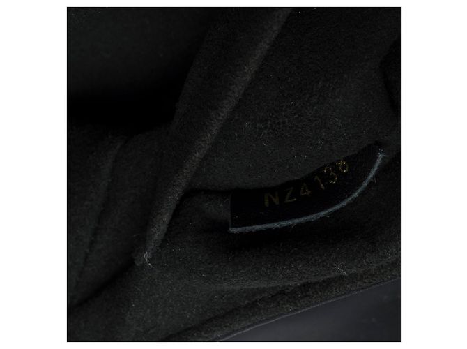 Bolso LOUIS VUITTON New Wave de Cuero Negro - 102141 - vista 7