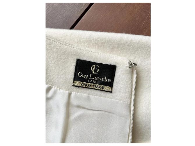Gonna Guy Laroche in lana e cashmere ecru Crudo Bianco sporco - vista 2