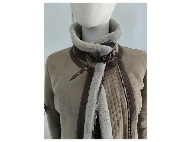 Abrigo Ventcouvert de piel de oveja gris taupe Gris pardo - vista 2