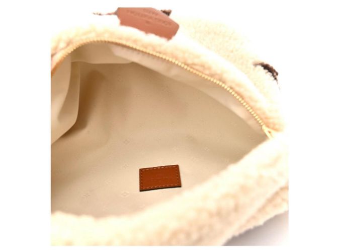Bumbag Sac banane en shearling Louis Vuitton - vue 6