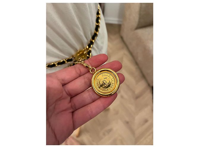 Chanel Cambon Gürtel Gold/Leder Jahr 1984. Golden - Ansicht 4