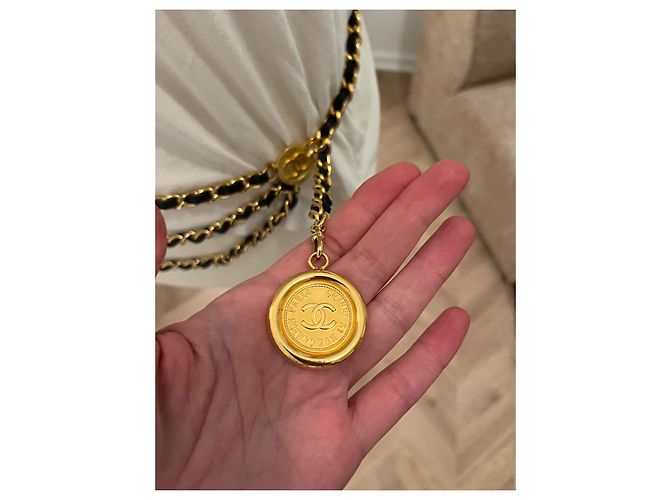Chanel Cambon Gürtel Gold/Leder Jahr 1984. Golden - Ansicht 5