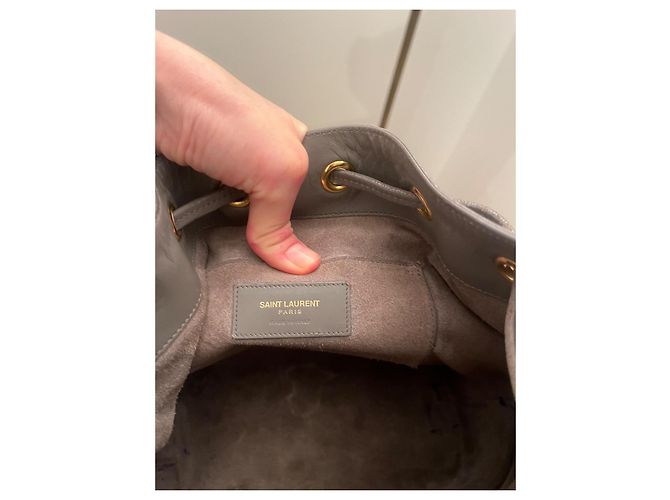 Modelo de bolsa Yves Saint Laurent Cinza antracite - vista 3