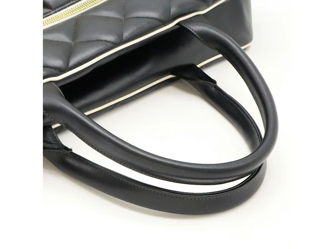 Borsa da bowling Matelassé Chanel Nero Bianco - vista 5