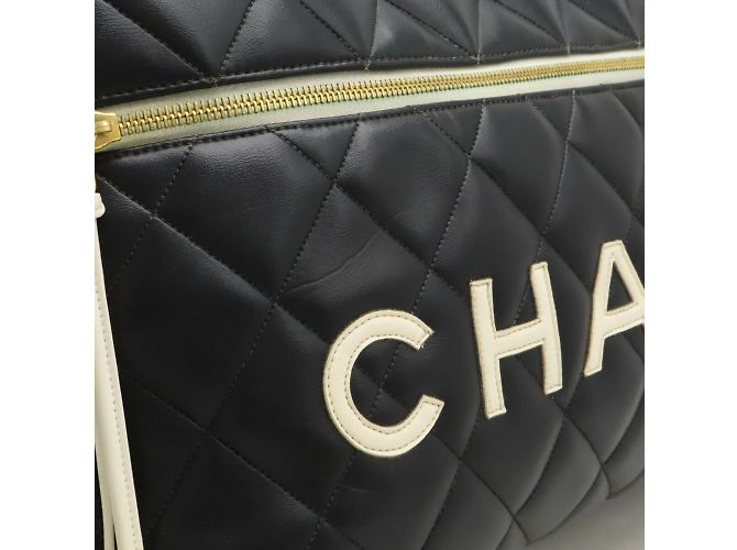 Borsa da bowling Matelassé Chanel Nero Bianco - vista 9