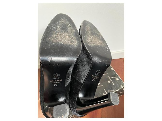 Décolleté Valentino in pelle stile pony e vernice nera Nero - vista 6