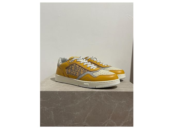 Scarpe DIOR T.EU 43 Pelle Giallo - vista 2