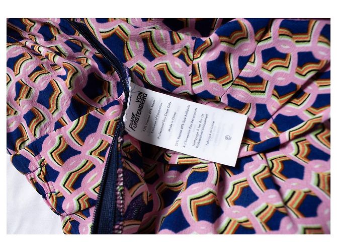 Vestido midi de Diane von Furstenberg con estampado gráfico - vista 5