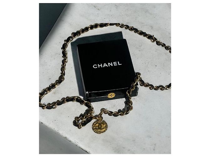 Vintage CHANEL Kettengürtel oder Halskette von 1982, Coco-Marke, gold Schwarz Gold hardware - Ansicht 4