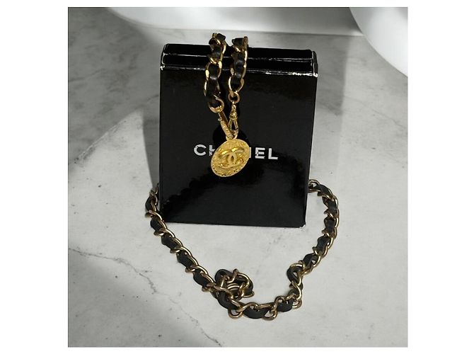 Vintage CHANEL Kettengürtel oder Halskette von 1982, Coco-Marke, gold Schwarz Gold hardware - Ansicht 9