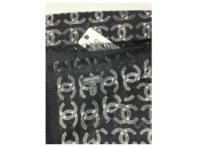 Chanel Sciarpa 135x135cm, lana e cashmere Nuova Nero Grigio - vista 2