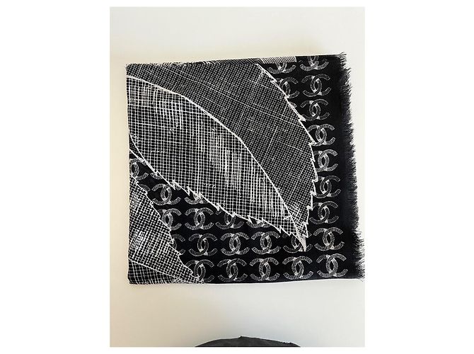 Chanel Sciarpa 135x135cm, lana e cashmere Nuova Nero Grigio - vista 3